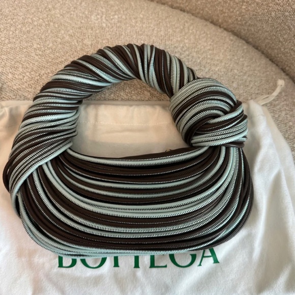 Authentic Bottega Veneta Mini Jodie Bag - Picture 6 of 8